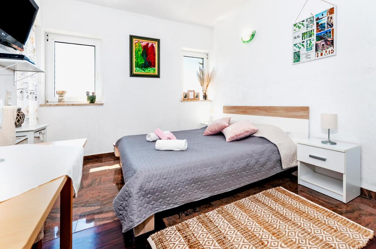 Rooms Daria Rovinj Bagian luar foto