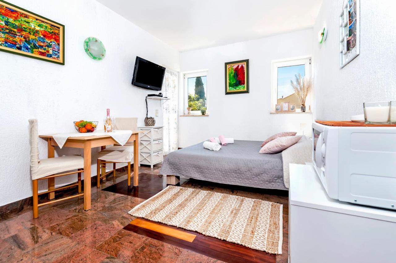 Rooms Daria Rovinj Bagian luar foto